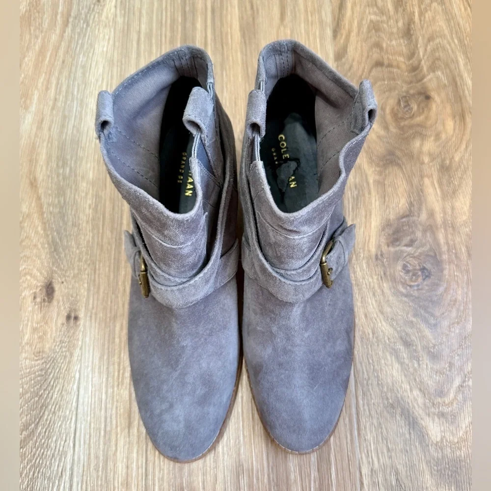 Cole Haan Jensynn Grey Suede Leather Ankle Booties Buckle Detail Size 7.5 NWT